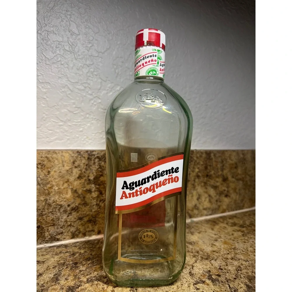 COLOMBIAN Aguardiente Antioqueño Empty Bottle Unisex 1000ml Clear Excellent
